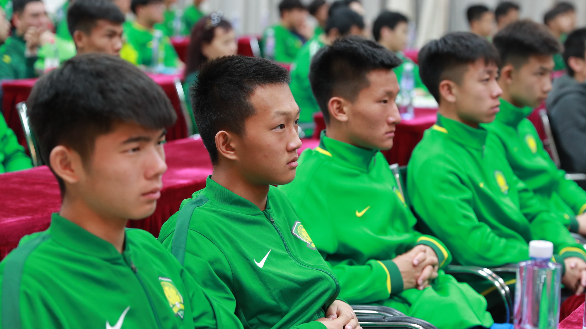 北京国安训练开放日，国际比赛日伤情更新引欢呼，法国杯在即，细节决定成败