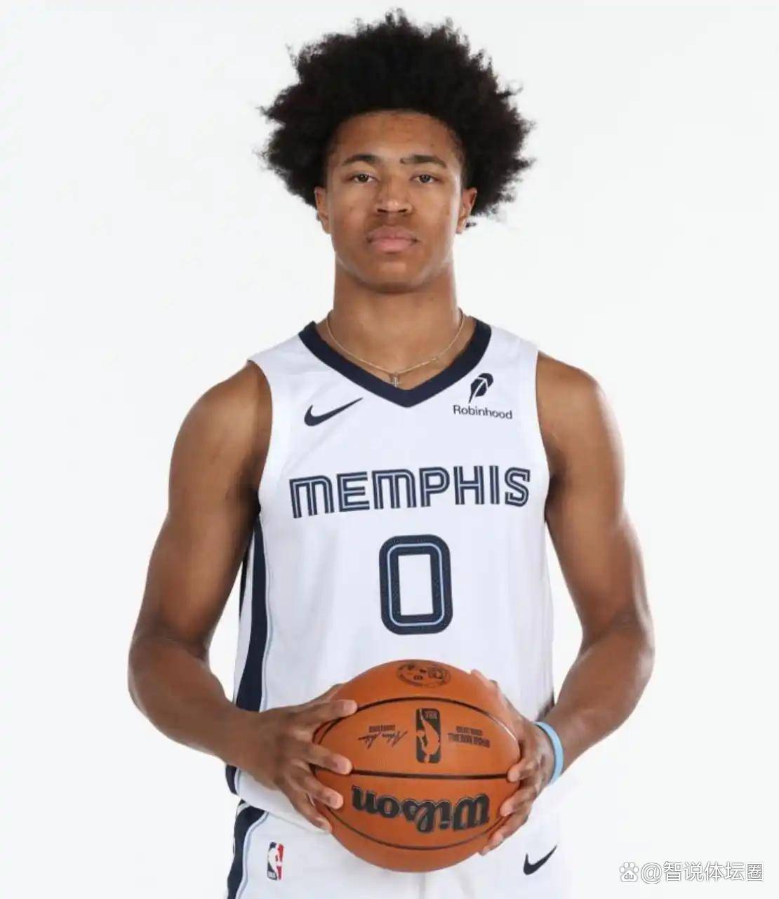 国际比赛日孟菲斯灰熊备战CBA季后赛，复出首秀细节曝光，媒体盛赞，轮换策略成焦点的简单介绍